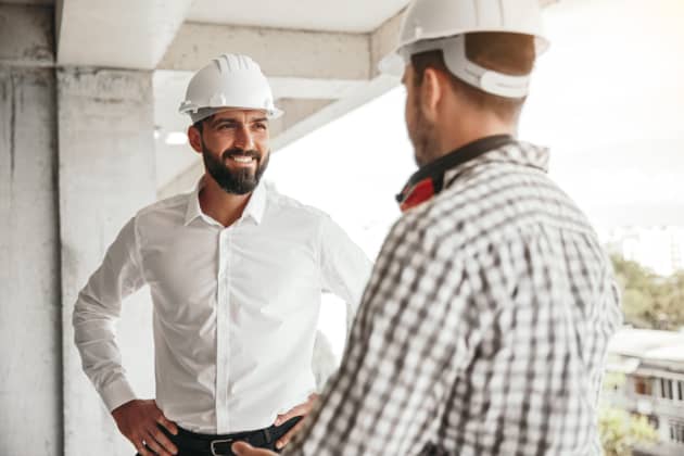 employer talking with 1099 contractor