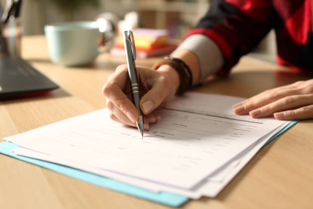 filling 1099 form on paper