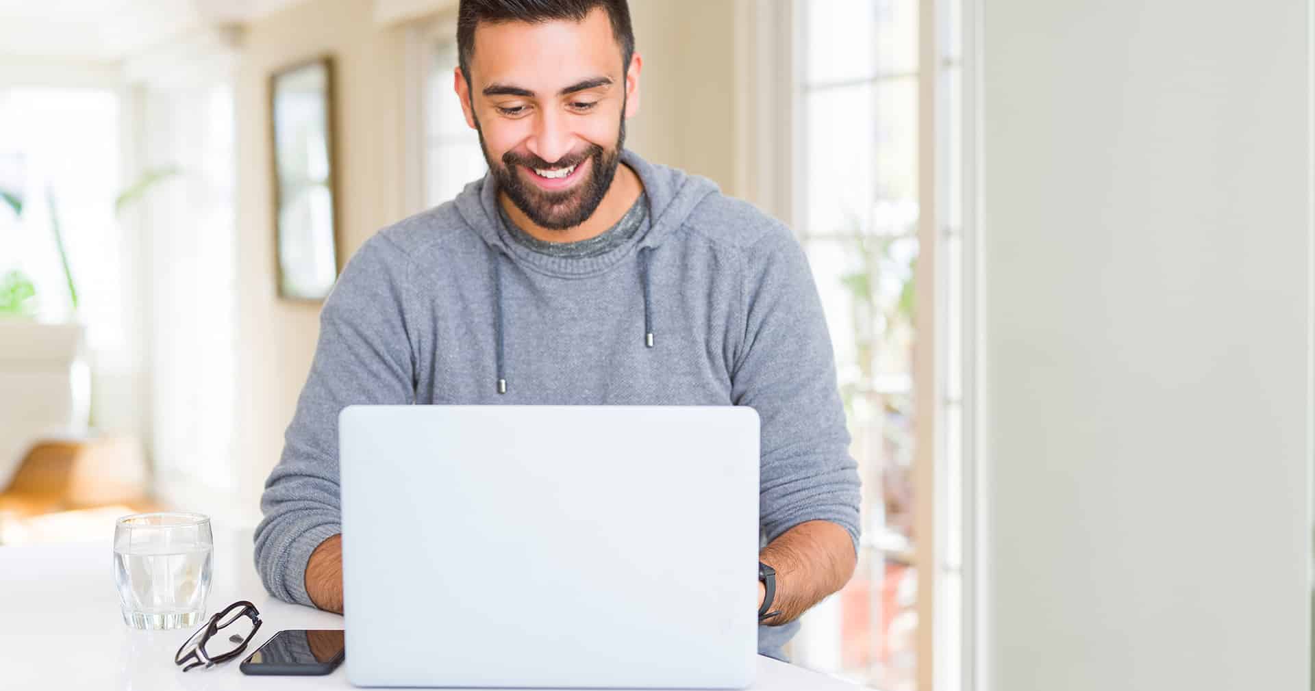 Contractor using laptop